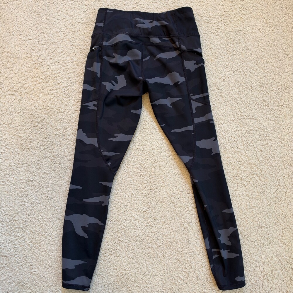 Athleta XS Camouflage Leggings with Zipper Pocket